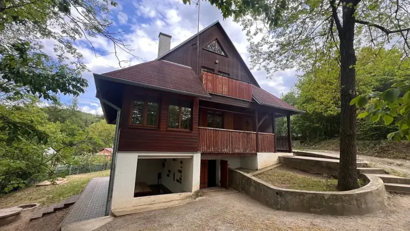 Prodej chaty, Oslnovice, 182 m2