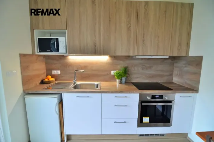 Pronájem bytu 1+kk, Praha - Zličín, Sazovická, 35 m2