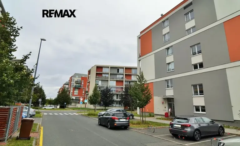 Pronájem bytu 1+kk, Praha - Zličín, Sazovická, 35 m2