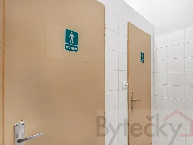 Pronájem ordinace, Praha - Smíchov, Stroupežnického, 85 m2