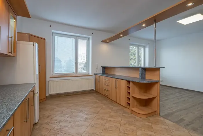 Pronájem bytu 2+kk, Olomouc, Náves Svobody, 76 m2