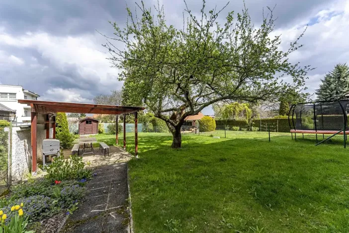 Pronájem rodinného domu, Praha - Nebušice, Nad Želivkou, 262 m2