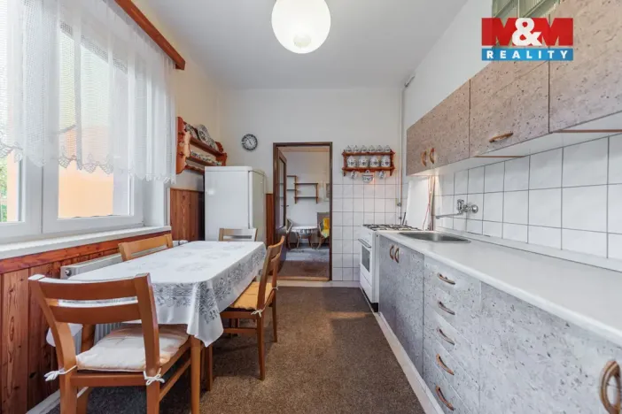 Prodej bytu 3+1, Karlovy Vary, Závodu míru, 59 m2