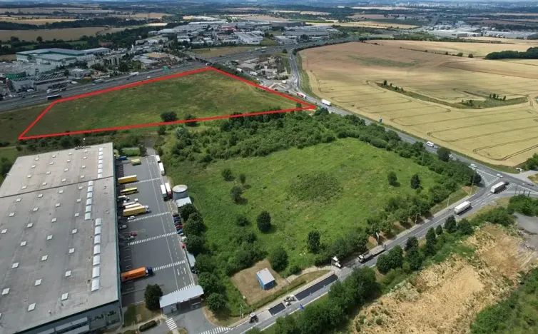 Pronájem komerčního pozemku, Praha, 10000 m2