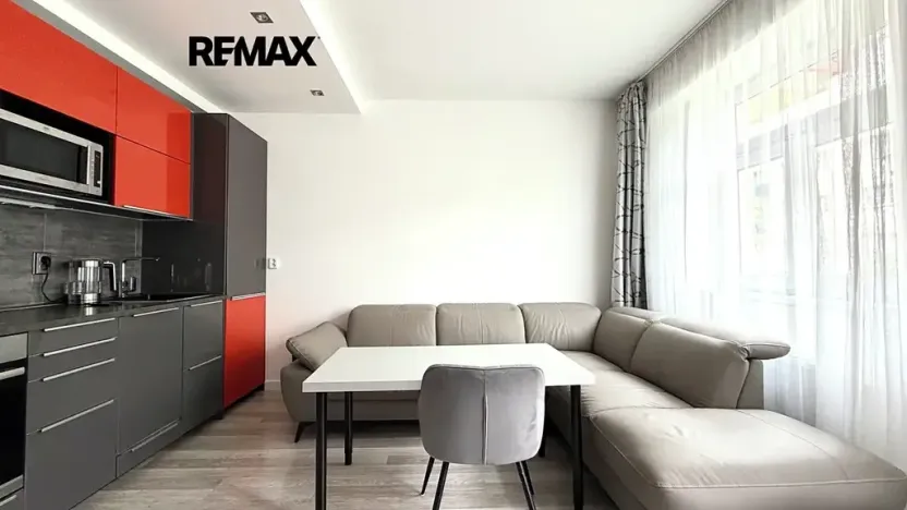Pronájem bytu 2+kk, Praha - Kyje, Pelušková, 38 m2