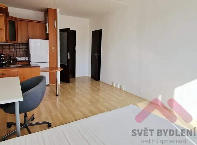 Pronájem bytu 1+kk, Praha - Modřany, Levského, 29 m2