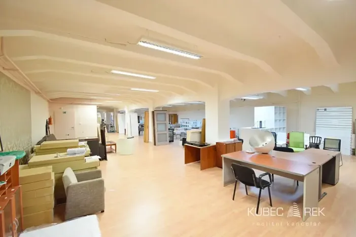 Pronájem obchodního prostoru, Tábor, Vančurova, 490 m2