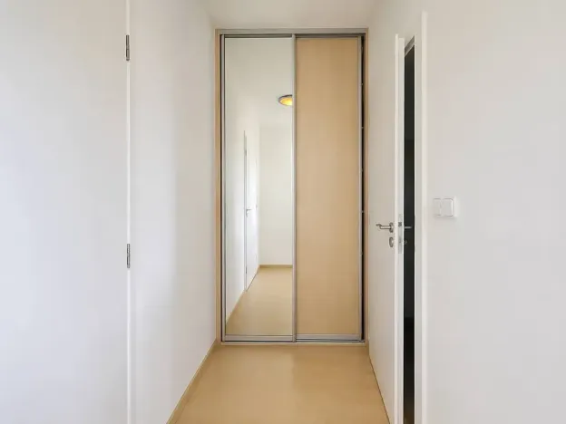 Pronájem bytu 1+1, Praha - Kamýk, Písnická, 39 m2