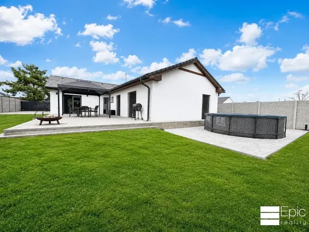 Prodej rodinného domu, Tišice, Na ladech, 135 m2