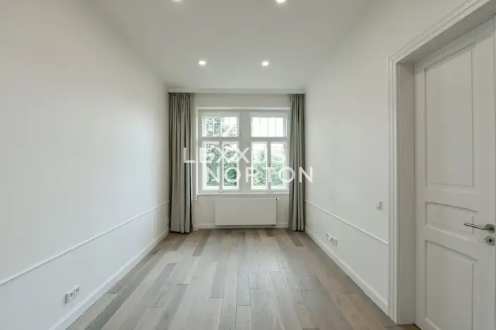 Pronájem bytu 4+kk, Praha - Vinohrady, náměstí Jiřího z Poděbrad, 107 m2