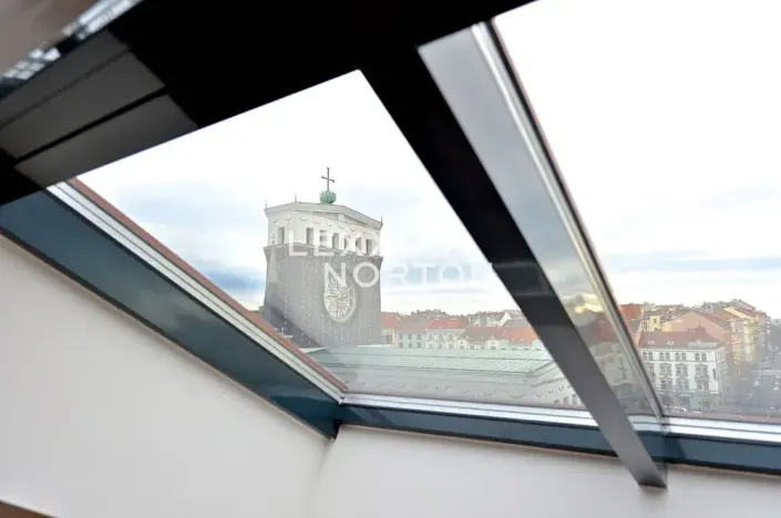 Pronájem bytu 1+kk, Praha - Vinohrady, náměstí Jiřího z Poděbrad, 39 m2