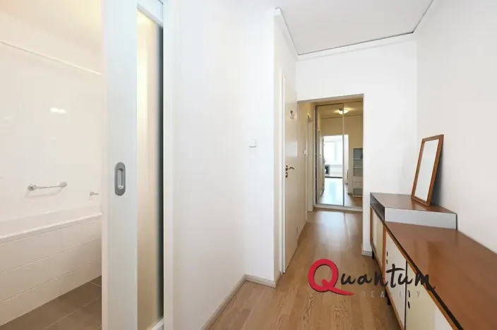 Pronájem bytu 2+1, Praha - Prosek, Jablonecká, 55 m2
