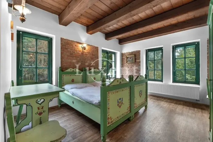 Prodej komerční nemovitosti, Stříbrná Skalice, 1700 m2