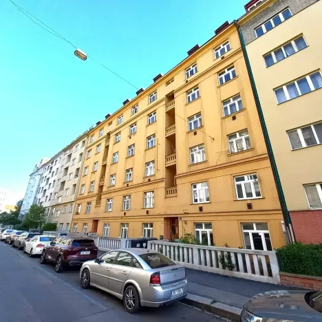 Pronájem bytu 2+kk, Praha - Bubeneč, Raisova, 41 m2