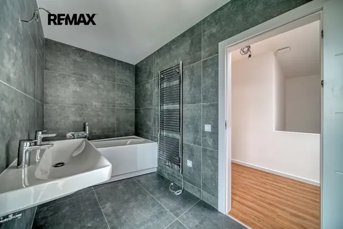 Pronájem rodinného domu, Červené Pečky, Hrabáňova, 213 m2
