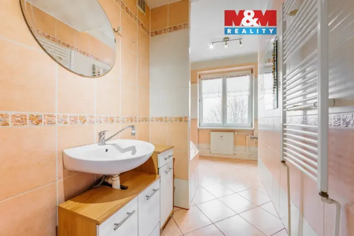 Prodej bytu 3+1, Bukovany, 84 m2