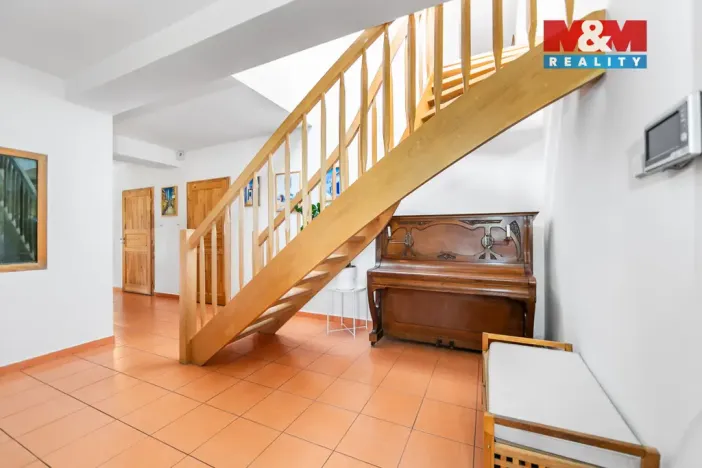Prodej rodinného domu, Zruč-Senec - Senec, Sportovní, 185 m2