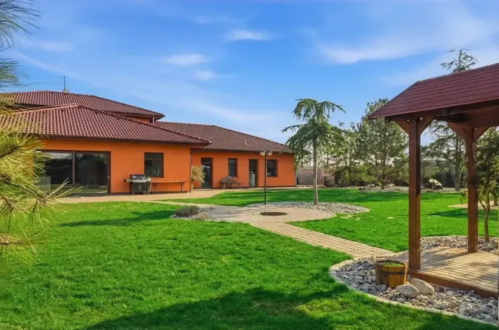 Prodej obchodního prostoru, Velké Přítočno, 350 m2