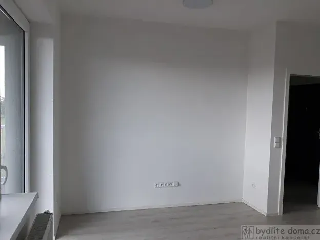 Pronájem bytu 1+kk, Tábor, U Areálu, 31 m2