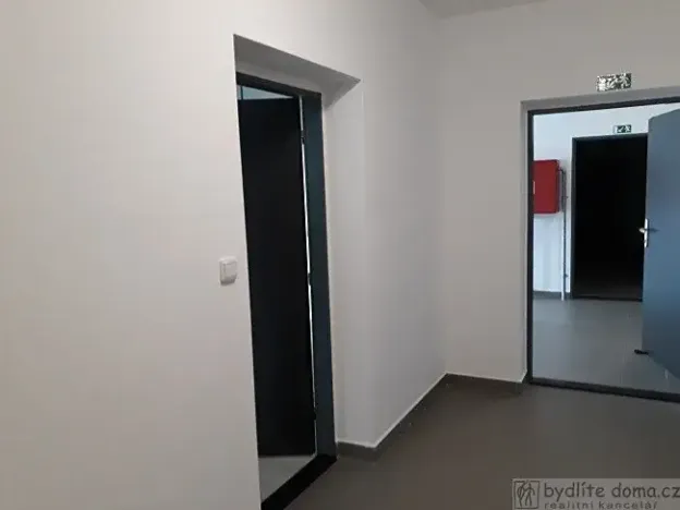 Pronájem bytu 1+kk, Tábor, U Areálu, 31 m2