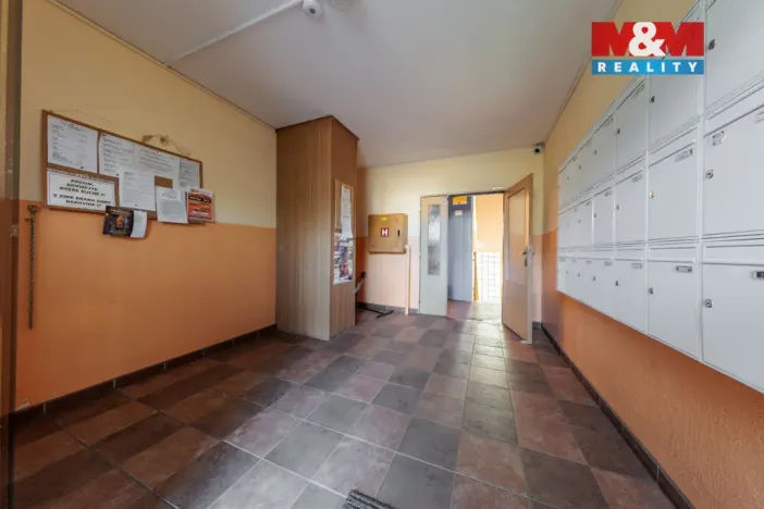 Prodej bytu 2+1, Karlovy Vary - Stará Role, Karlovarská, 61 m2