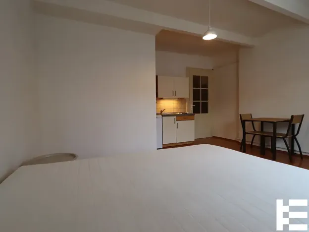Pronájem bytu 1+kk, Praha - Vysočany, Novovysočanská, 26 m2