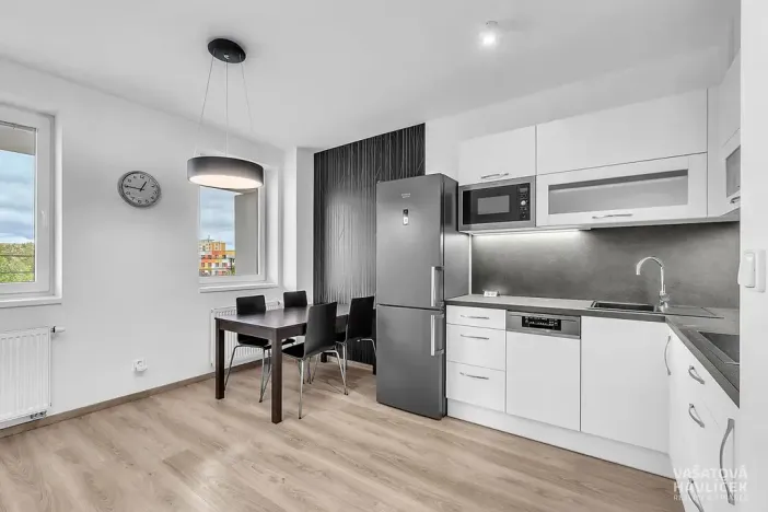 Pronájem bytu 2+kk, Hradec Králové, Ve Stromovce, 66 m2
