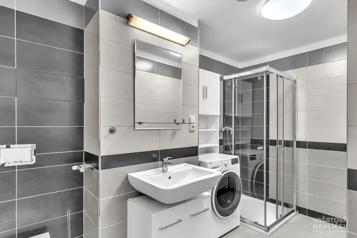 Pronájem bytu 2+kk, Hradec Králové, Ve Stromovce, 66 m2