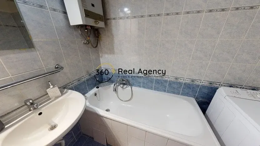 Pronájem bytu 2+kk, Praha - Nusle, 5. května, 55 m2