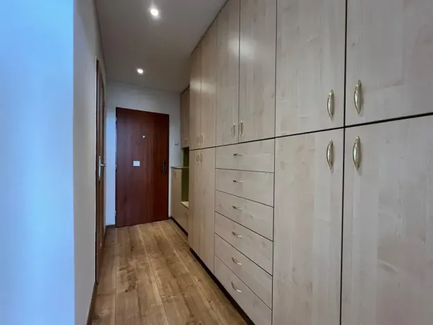 Pronájem bytu 2+kk, Praha - Kobylisy, Kyselova, 44 m2