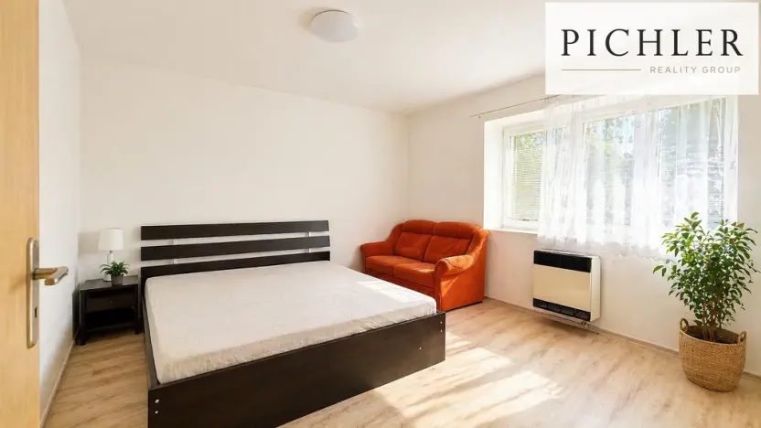 Pronájem bytu 1+1, Karlovy Vary - Stará Role, Závodu míru, 38 m2