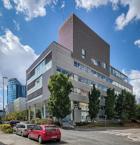 Pronájem kanceláře, Praha - Michle, Jemnická, 422 m2