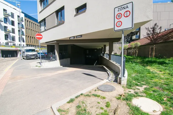 Pronájem bytu 2+kk, Praha - Košíře, Starokošířská, 58 m2