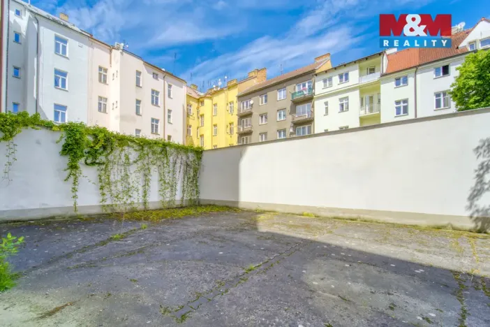 Pronájem kanceláře, Plzeň - Jižní Předměstí, Hálkova, 125 m2