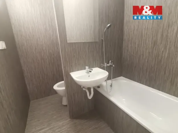 Pronájem bytu 1+kk, Ústí nad Labem - Všebořice, Spartakiádní, 31 m2