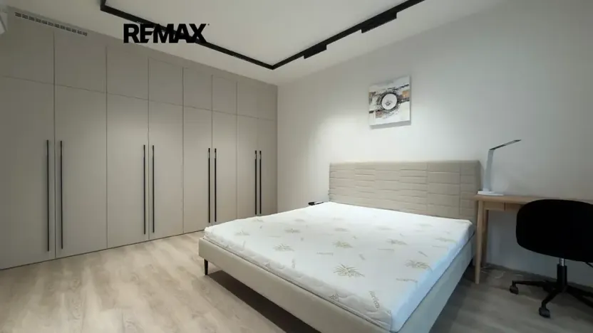 Pronájem bytu 2+kk, Praha - Libeň, Kotlaska, 59 m2