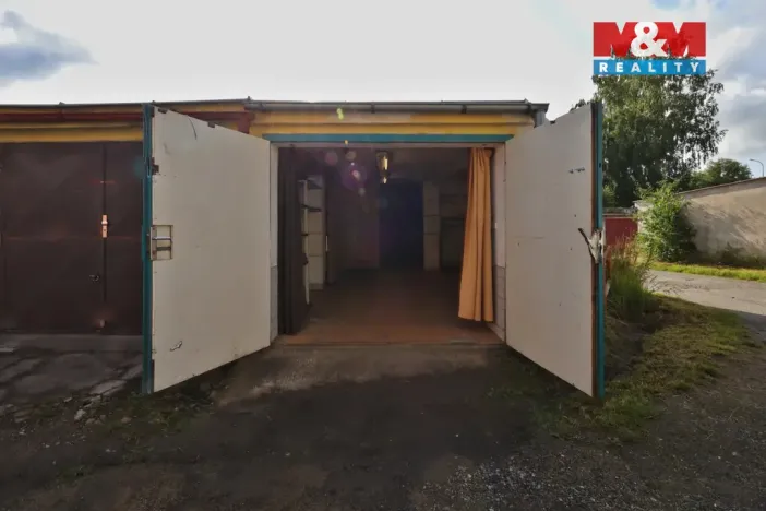 Pronájem garáže, Havlíčkův Brod, 28 m2