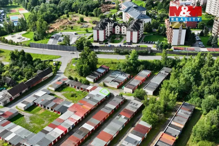 Pronájem garáže, Havlíčkův Brod, 28 m2