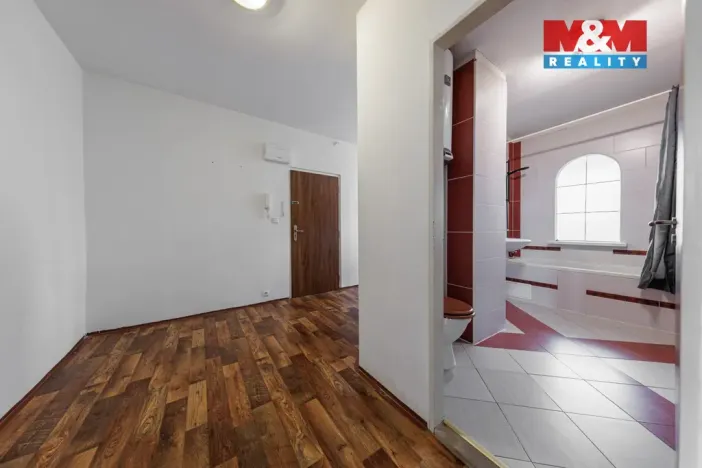 Pronájem bytu 2+1, Jenišov, 62 m2
