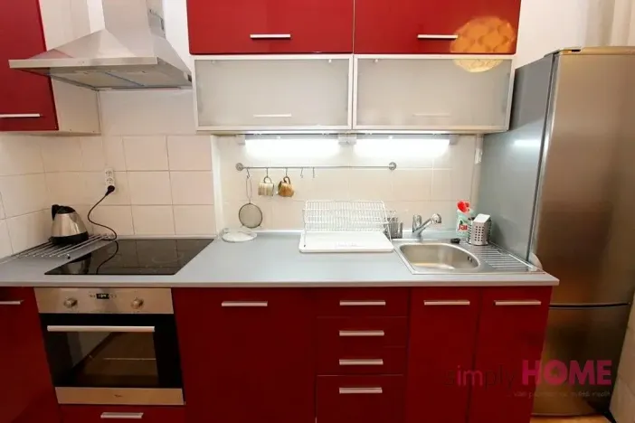 Pronájem bytu 2+kk, Praha - Karlín, Sokolovská, 40 m2