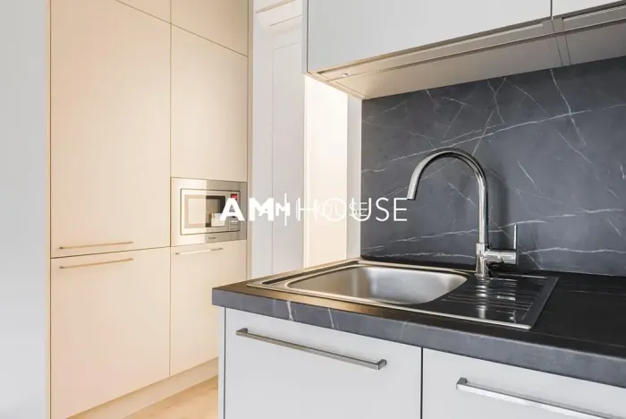 Pronájem bytu 1+kk, Praha - Žižkov, Šrámkové, 36 m2