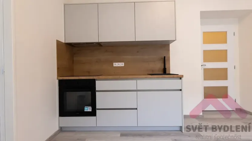Pronájem bytu 2+kk, Praha - Vršovice, Tolstého, 40 m2