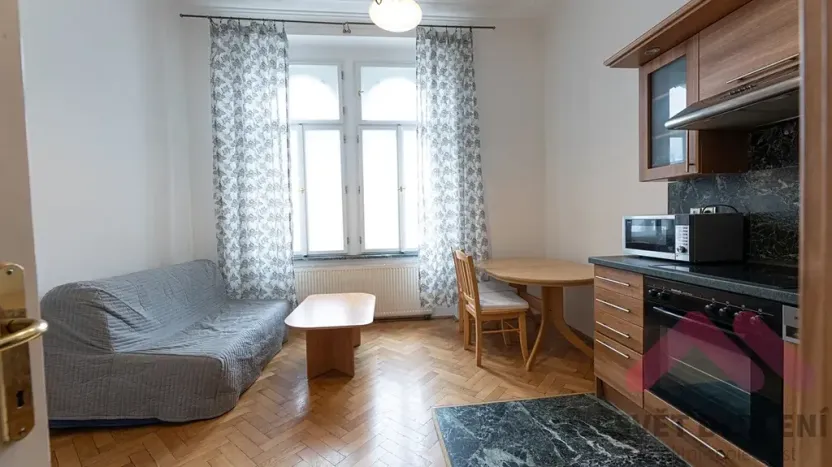 Pronájem bytu 2+kk, Praha - Karlín, Sokolovská, 47 m2