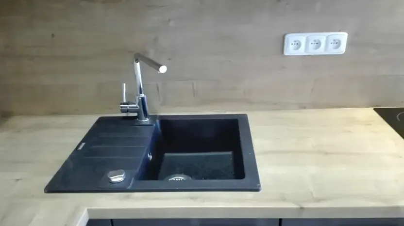 Pronájem bytu 2+kk, Králův Dvůr, Nad Stadionem, 42 m2