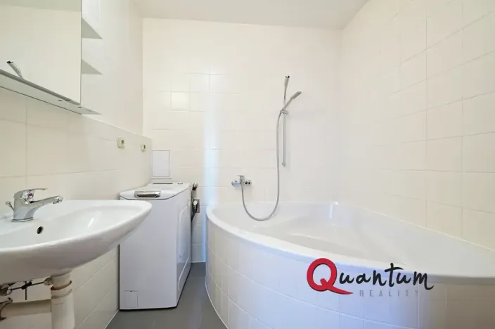Pronájem bytu 3+kk, Praha - Záběhlice, Na Slatince, 72 m2