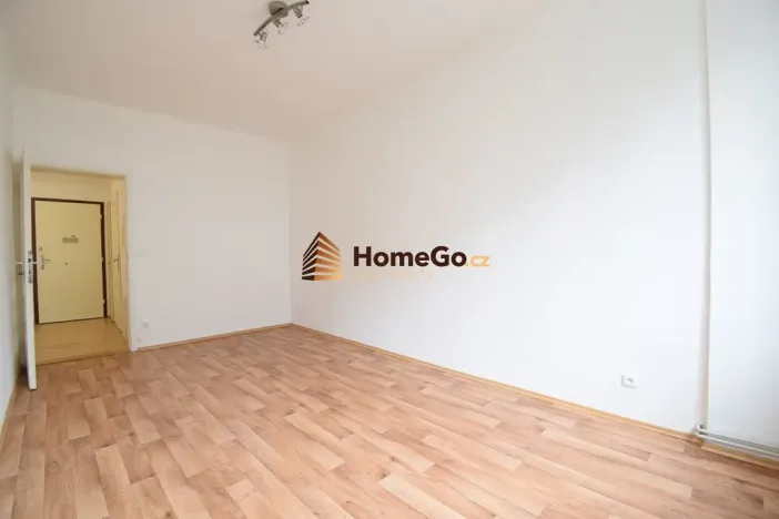 Pronájem bytu 2+1, Praha - Nusle, U gymnázia, 57 m2