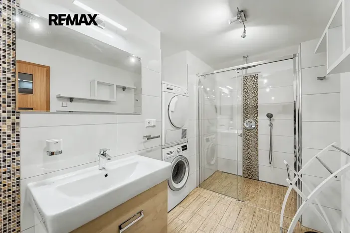 Prodej rodinného domu, Račice, 224 m2