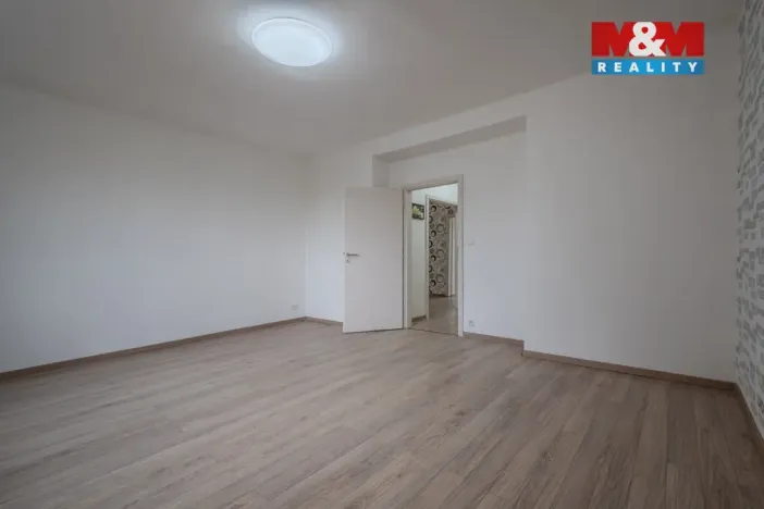 Prodej bytu 2+1, Ostrava - Poruba, Dvorní, 81 m2