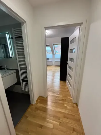 Pronájem bytu 1+kk, Praha - Smíchov, Kotevní, 22 m2
