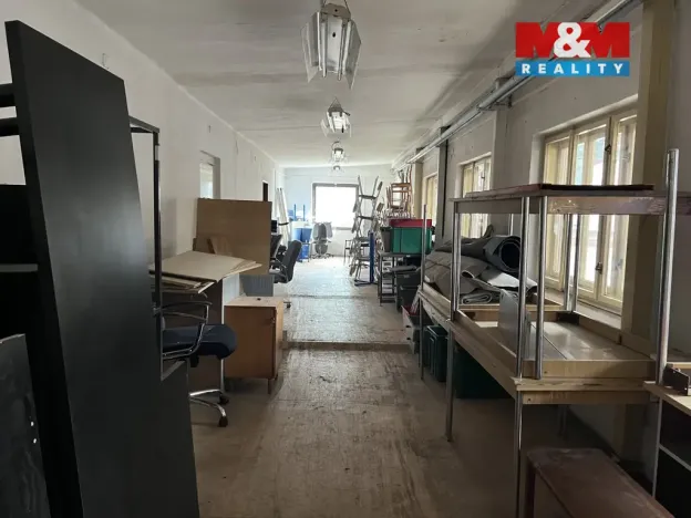 Pronájem skladu, Suchovršice, 1100 m2